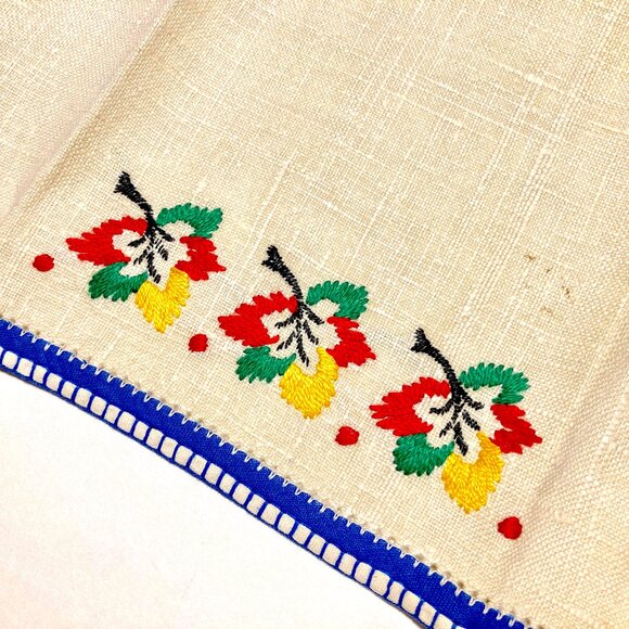 Set of 3 Vintage 100% Linen Hand Towels w Embroidery - Picture 3 of 8